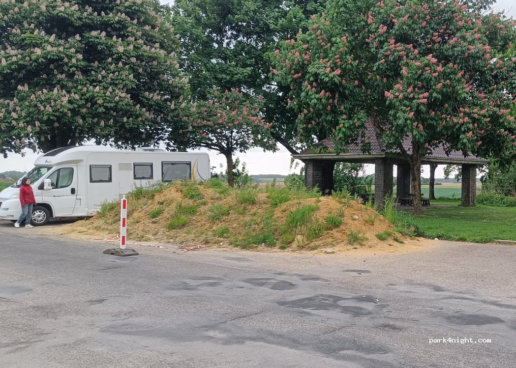 (1410) Lasne - 611 Chaussée de Charleroi — foto 3