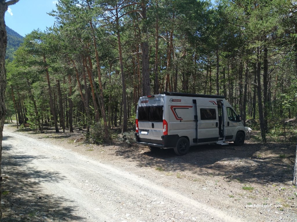 (04400) Les Thuiles - D900 — foto 2