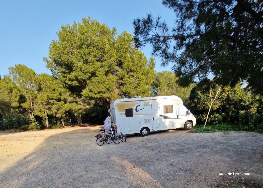 Parking de la Renegá — foto 2