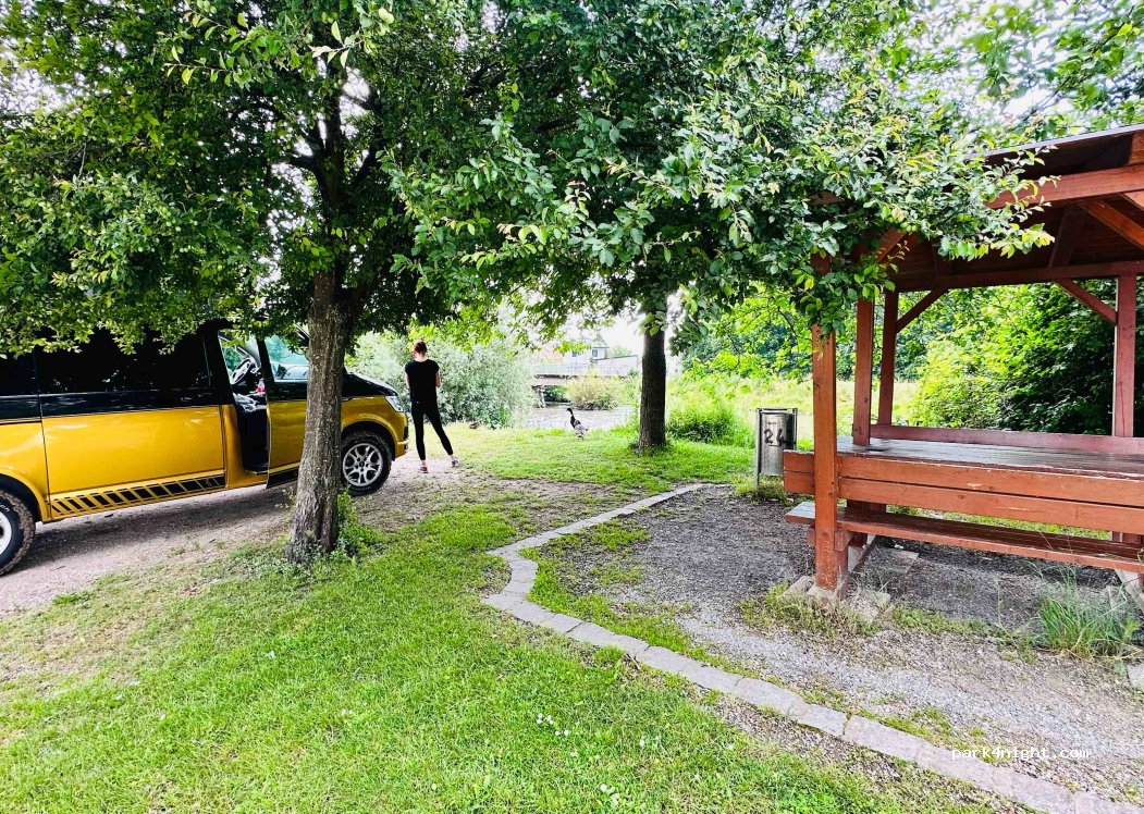 (2424) Zurndorf - 80 Leithagasse — foto