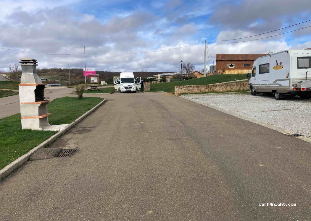 (24170) Almanza - 68 Carretera Sahechores Va — foto 5