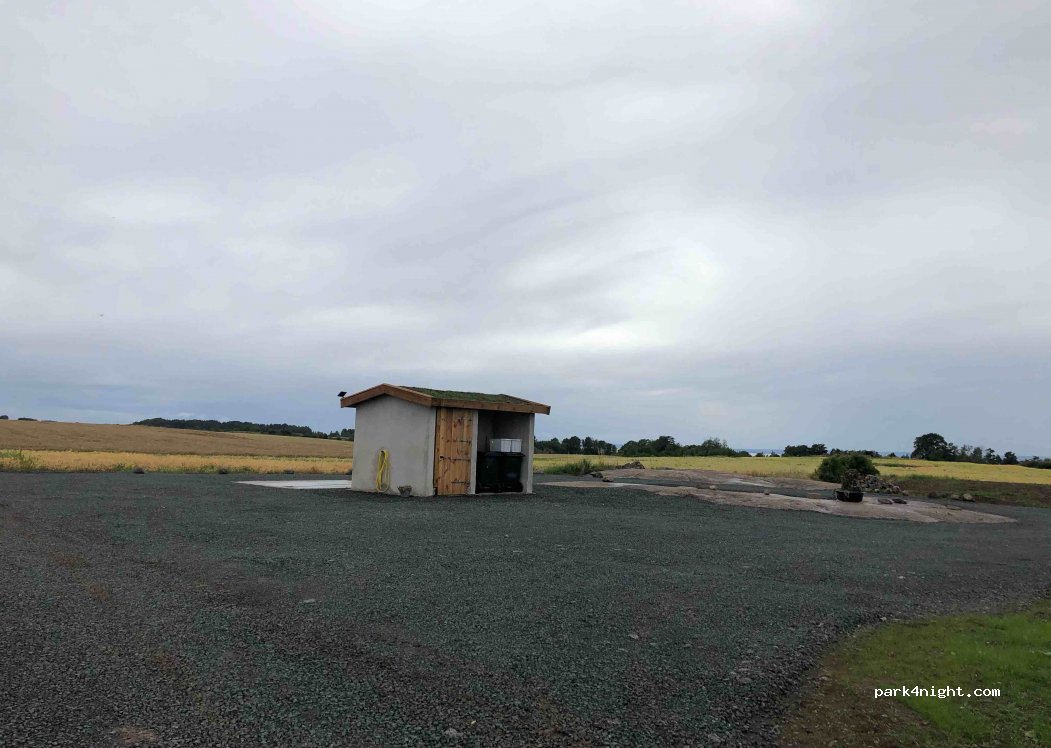 Hästholmen Västergård - ställplats — foto
