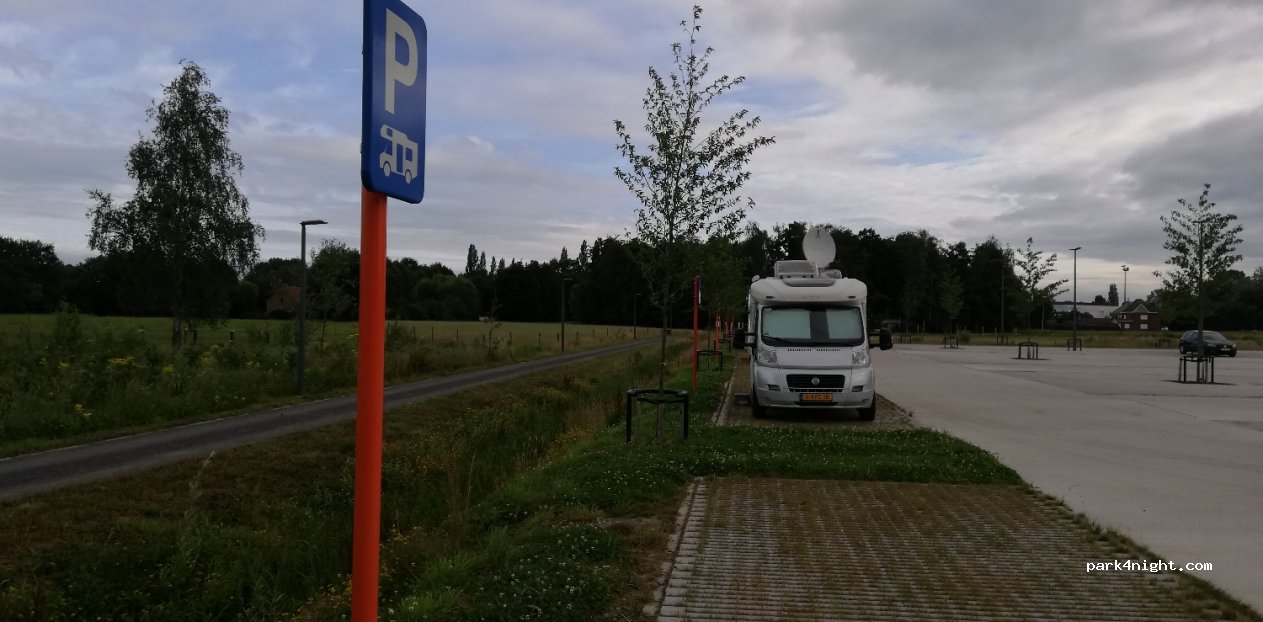 (2220) Heist-op-den-Berg - 72 Lostraat — foto