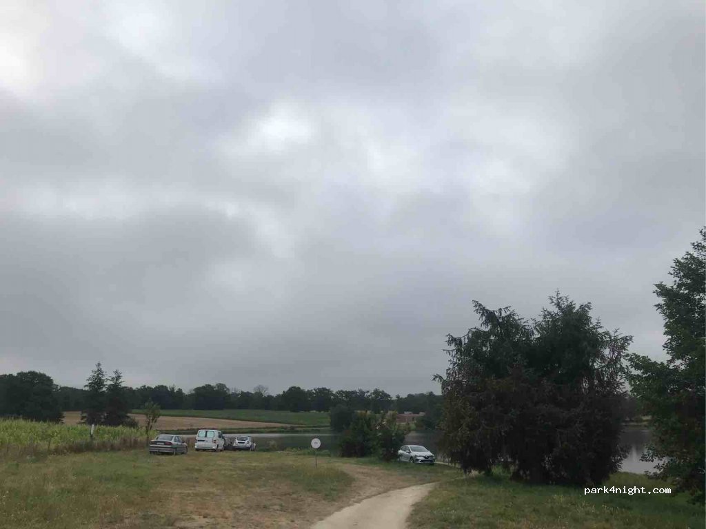(87190) Magnac-Laval - Les Pouyades — foto