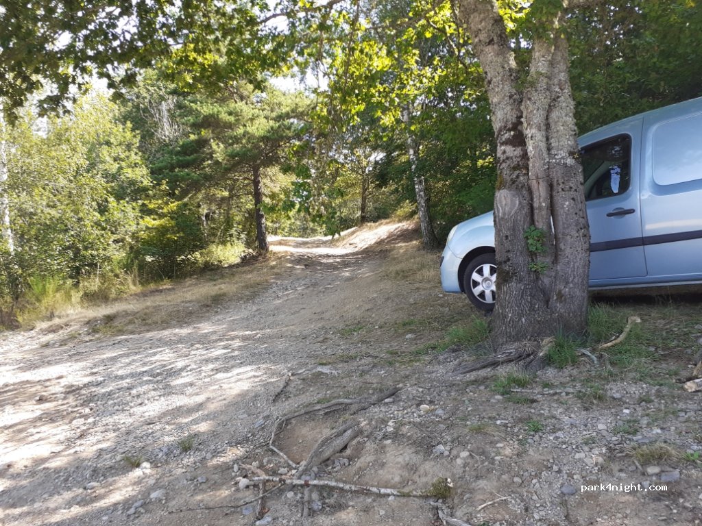 (15270) Lanobre - Unnamed Road — foto 3