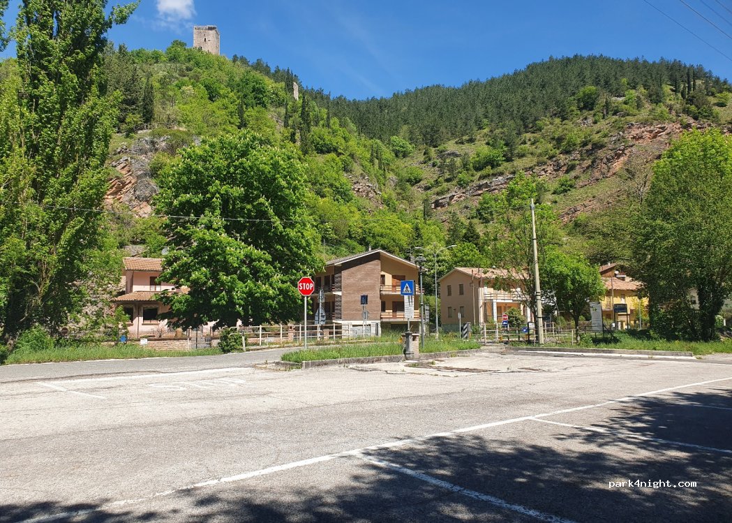 (62039) Visso - Strada Provinciale 135 — foto 2