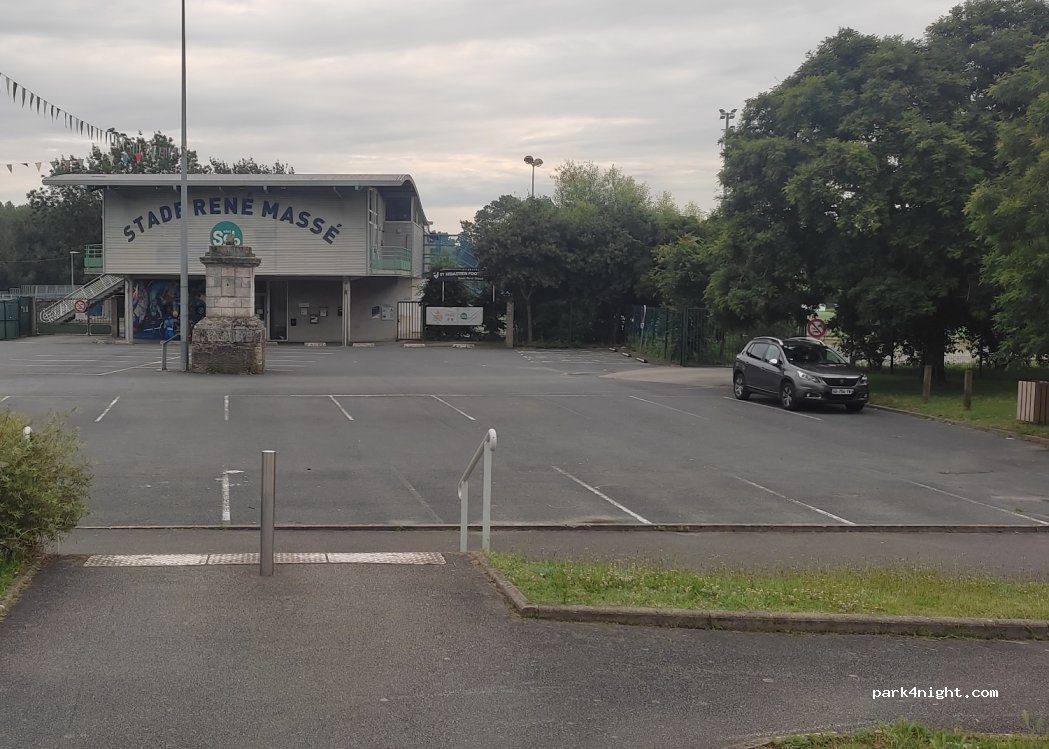 (44230) Saint-Sébastien-sur-Loire - 1 Boulevard des Passage Enchantés — foto 3