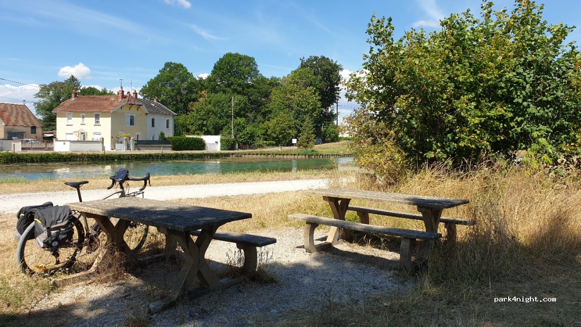 (21470) Brazey-en-Plaine - 10 Rue du Port — foto
