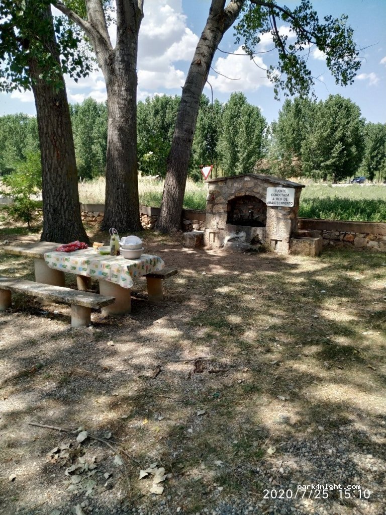 (44300) Monreal del Campo - 1 Calle Cementerio — foto 2