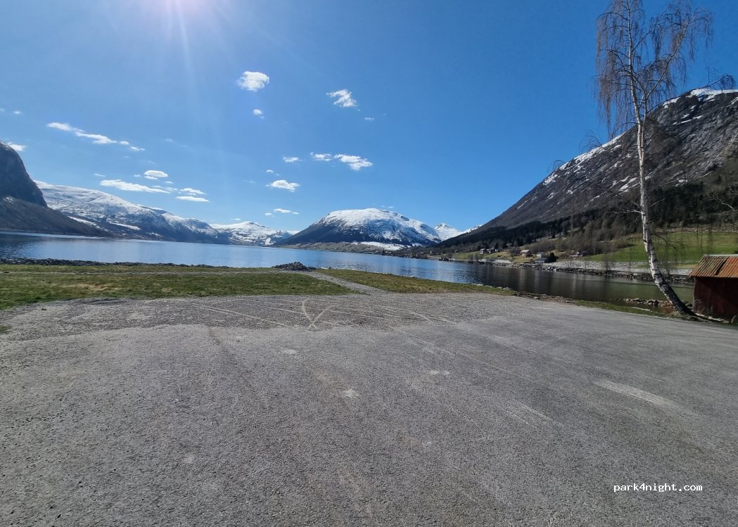 (6843)  - 2767 Jølstravegen — foto 3