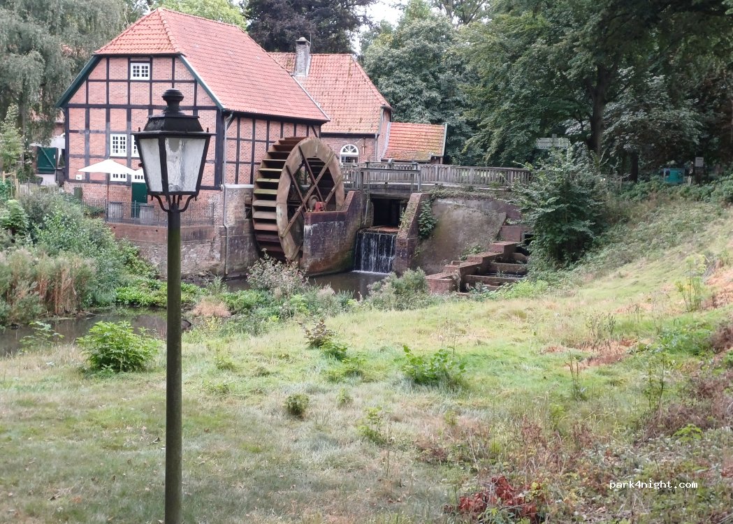 (27798) Hude - 4 Von-Witzleben-Allee — foto 2