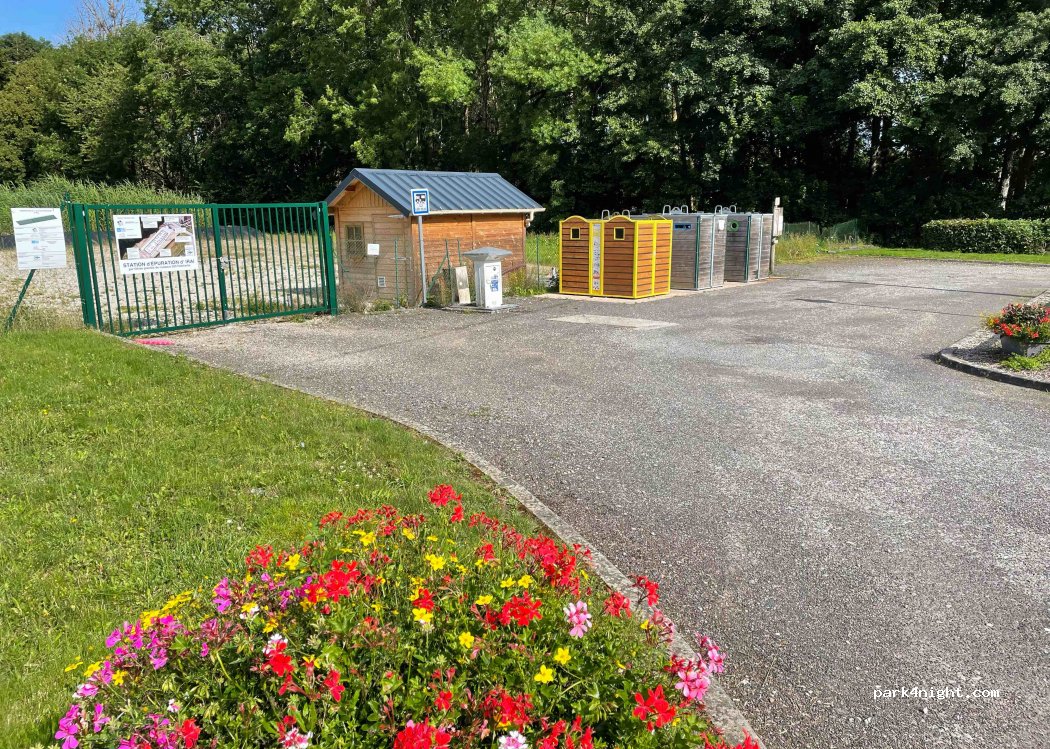 (61190) Irai - Le Bourg — foto