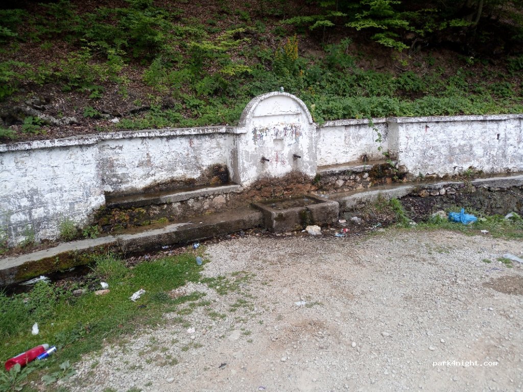 (8C8V+RQ7) Borovë - Unnamed Road — foto