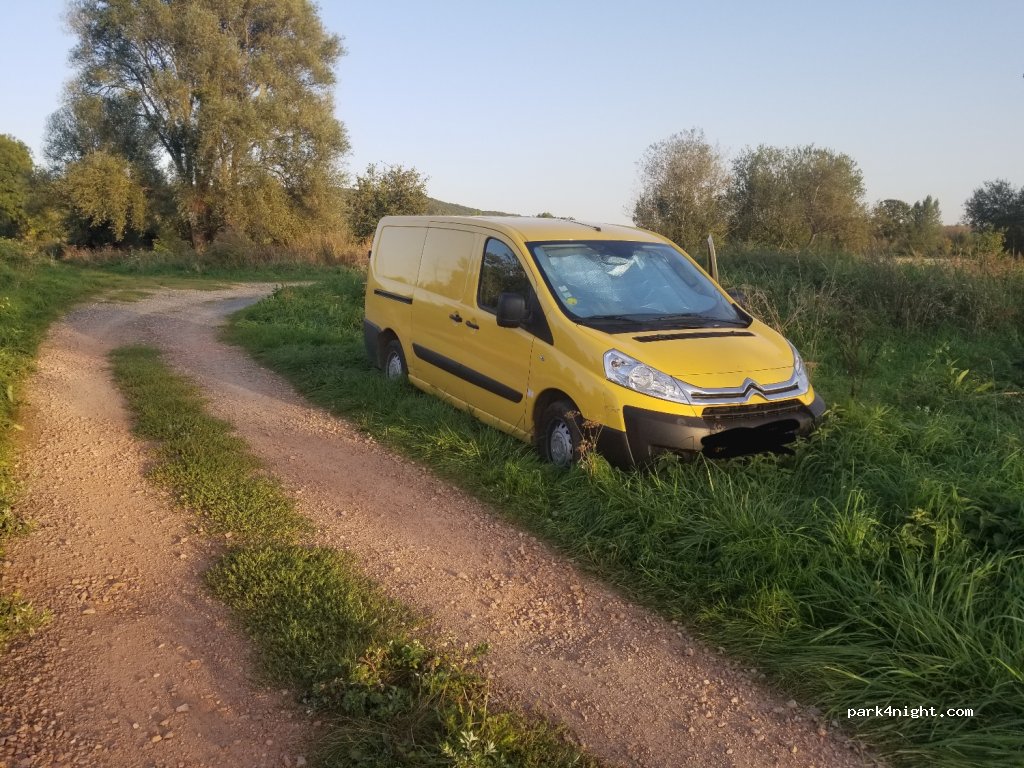 (27210) Conteville - Unnamed Road — foto 2