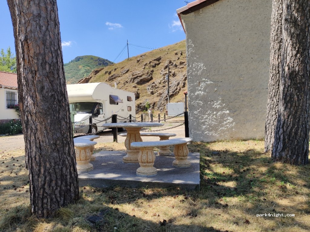 (24699) Camplongo de Arbás - 57 Calle el Río — foto