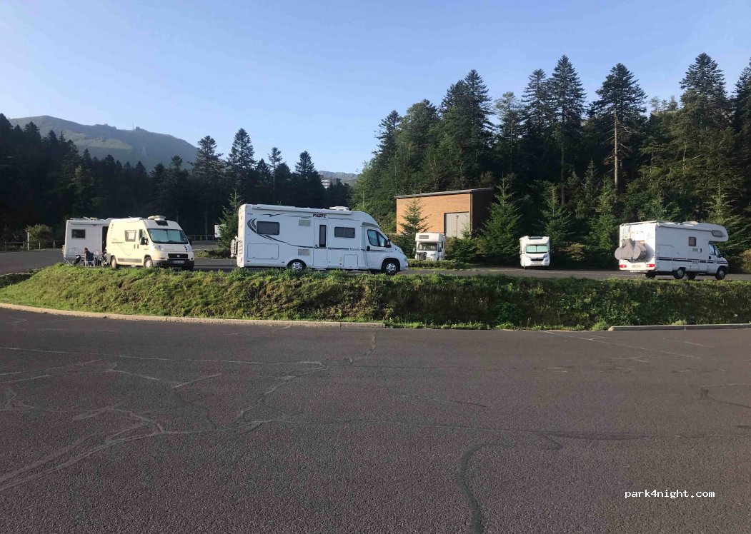 (15300) Laveissière - 2 Hameau du Bec de l'Aigle — foto 3