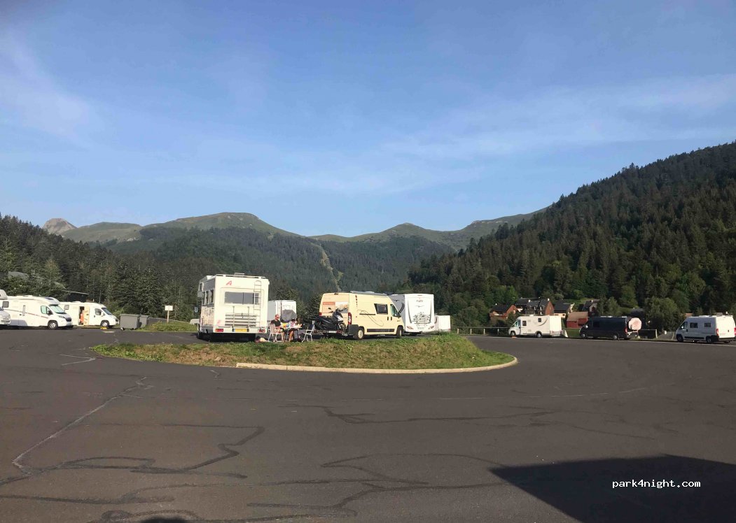 (15300) Laveissière - 2 Hameau du Bec de l'Aigle — foto 4