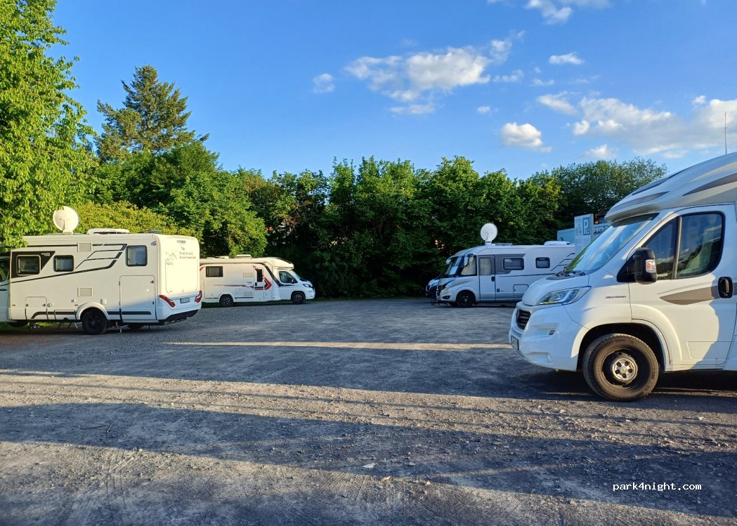 Wohnmobilstellplatz Gerichtstraße — foto 4