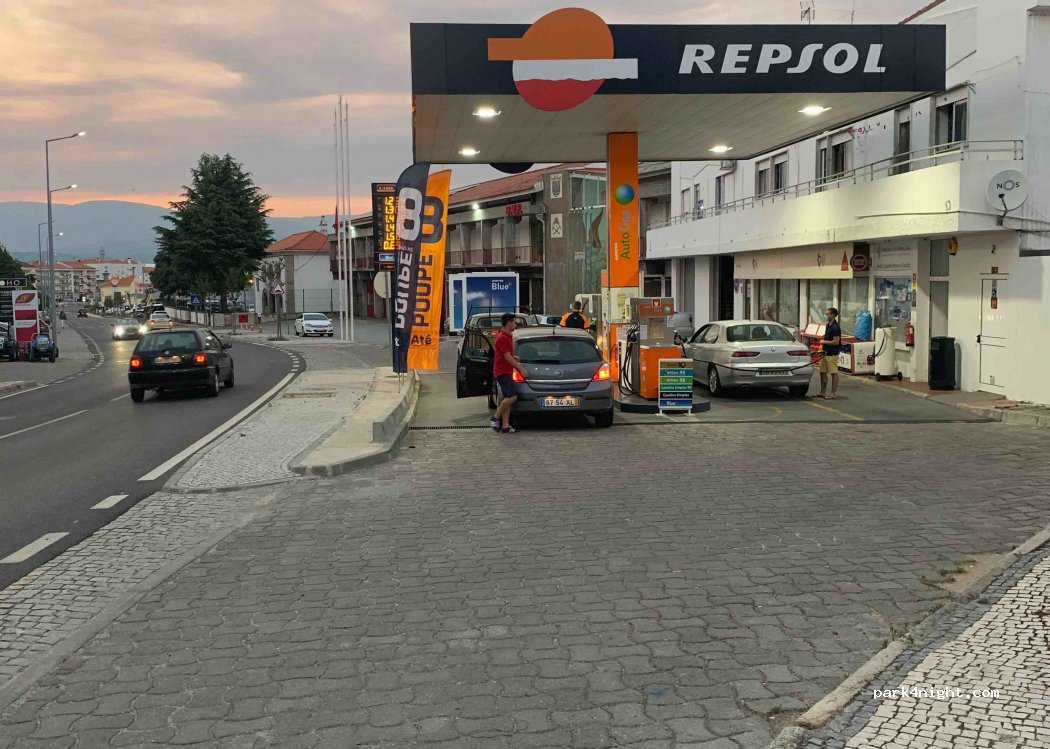 (6230) Fundão - 23 Rua Cidade da Covilhã — foto
