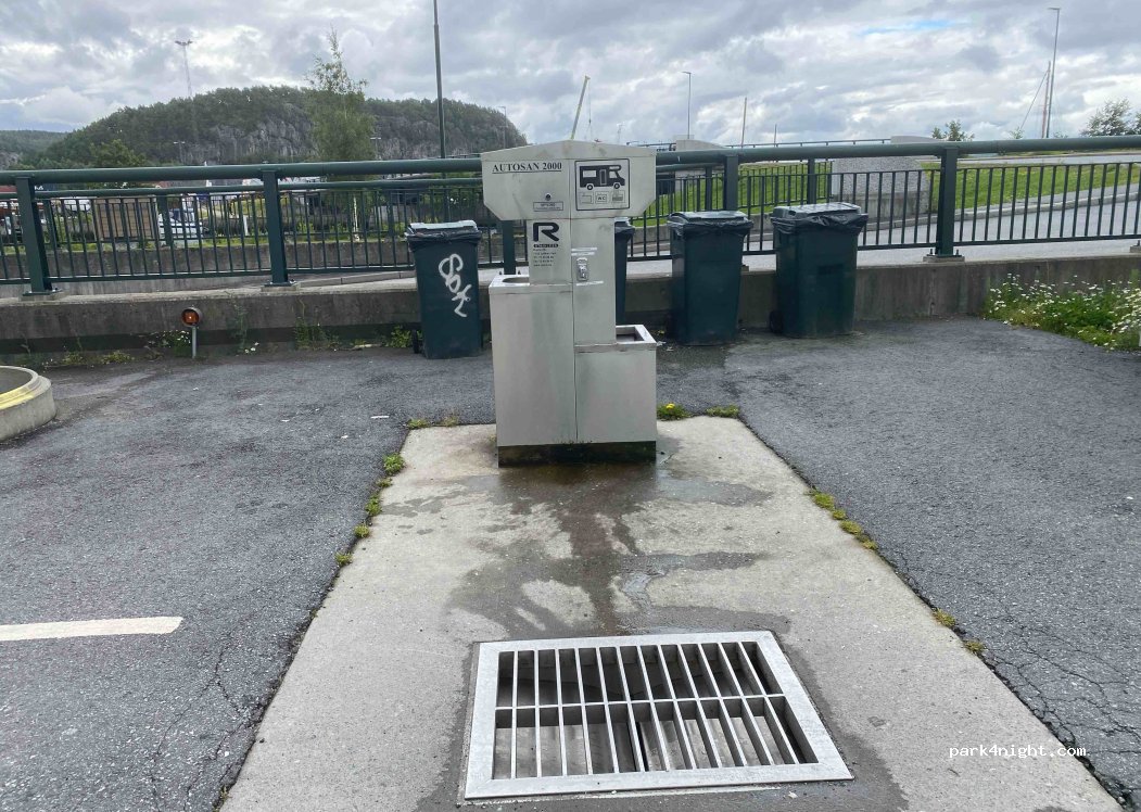 Halden Tømmestasjon & Bobilparkering — foto 4