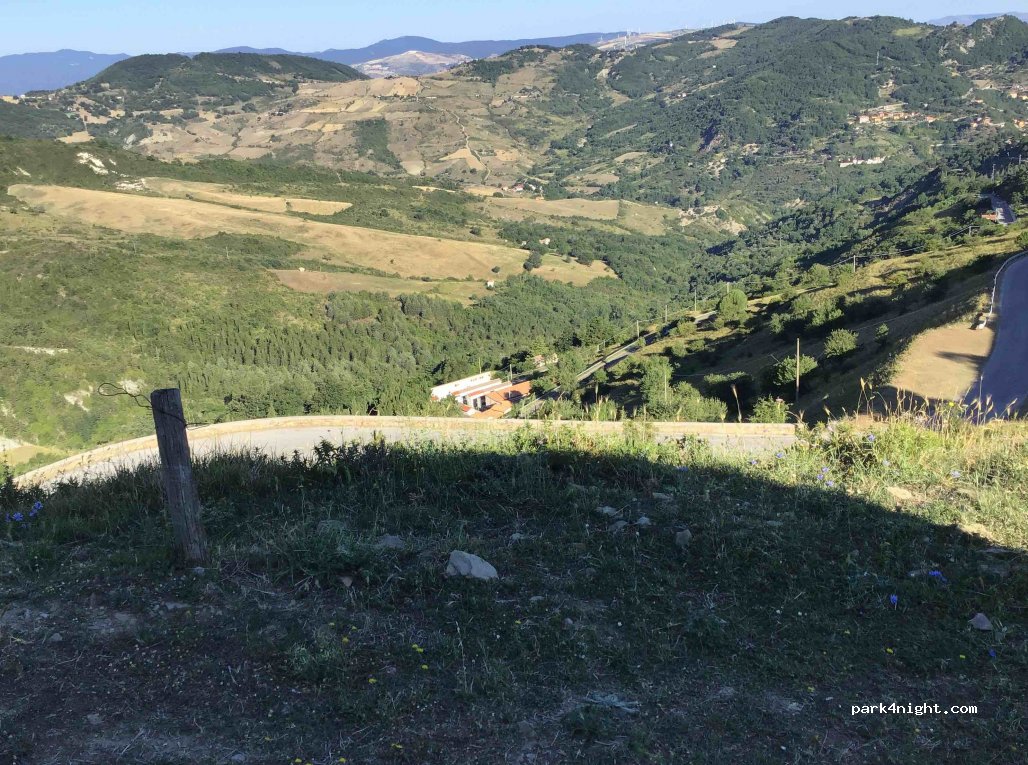 (85010) Pietrapertosa - Strada Provinciale di Pietrapertosa — foto