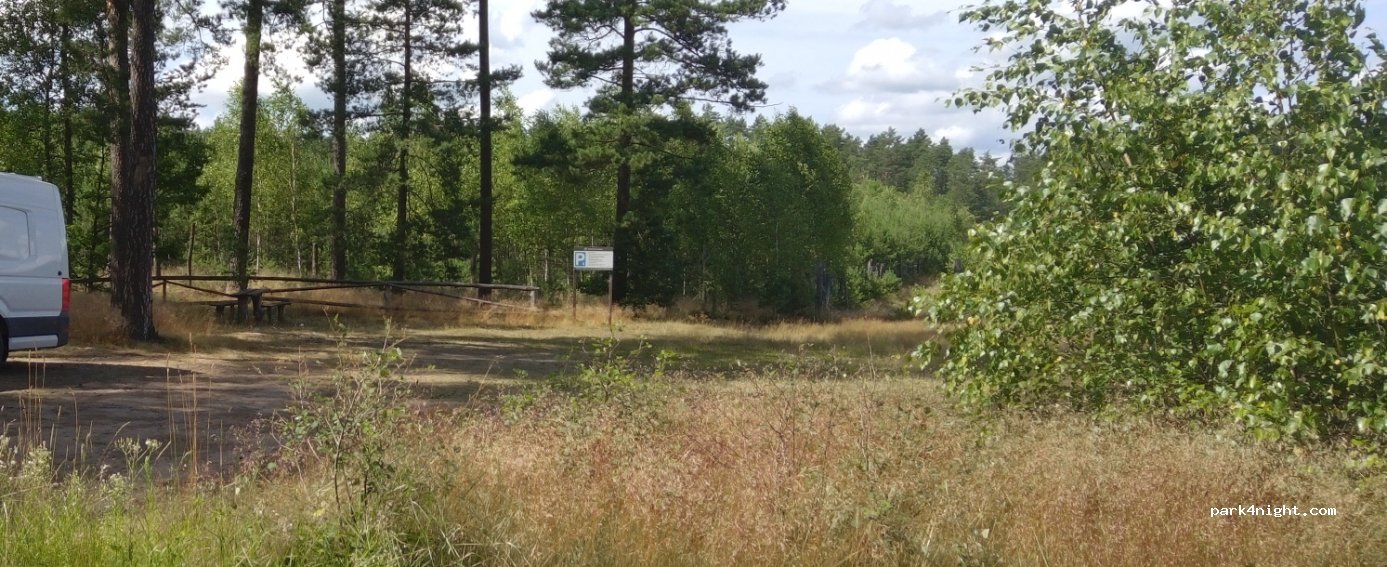 (11) Grobka - Unnamed Road — foto