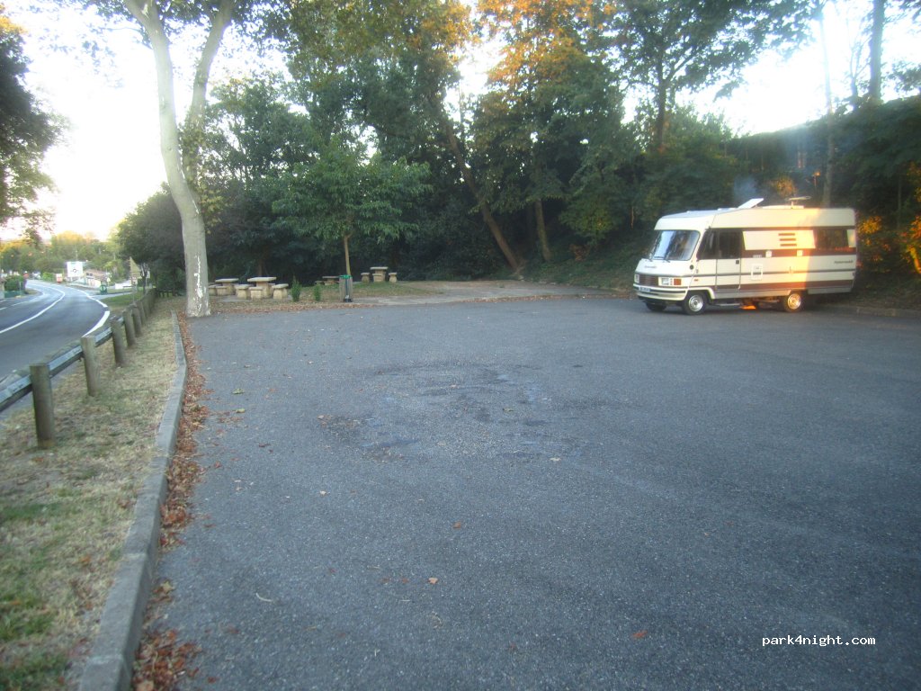 (31130) Flourens - 8 Route Nationale 126 — foto