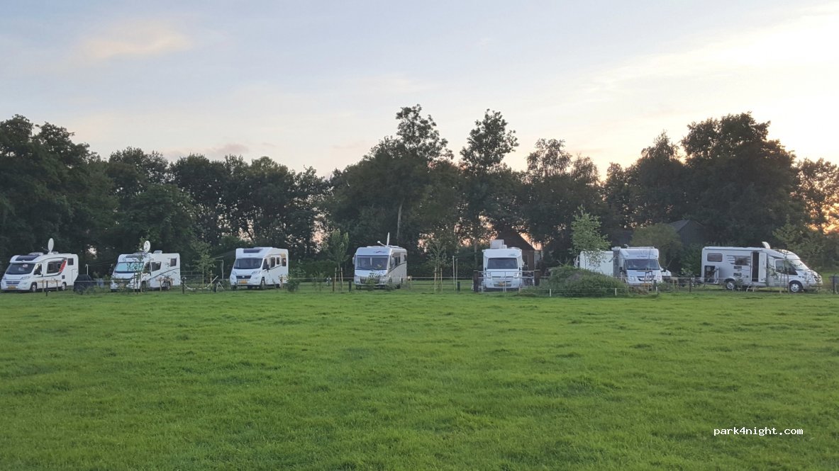 Camperplaats de kleine Molenpolder Grootegast — foto