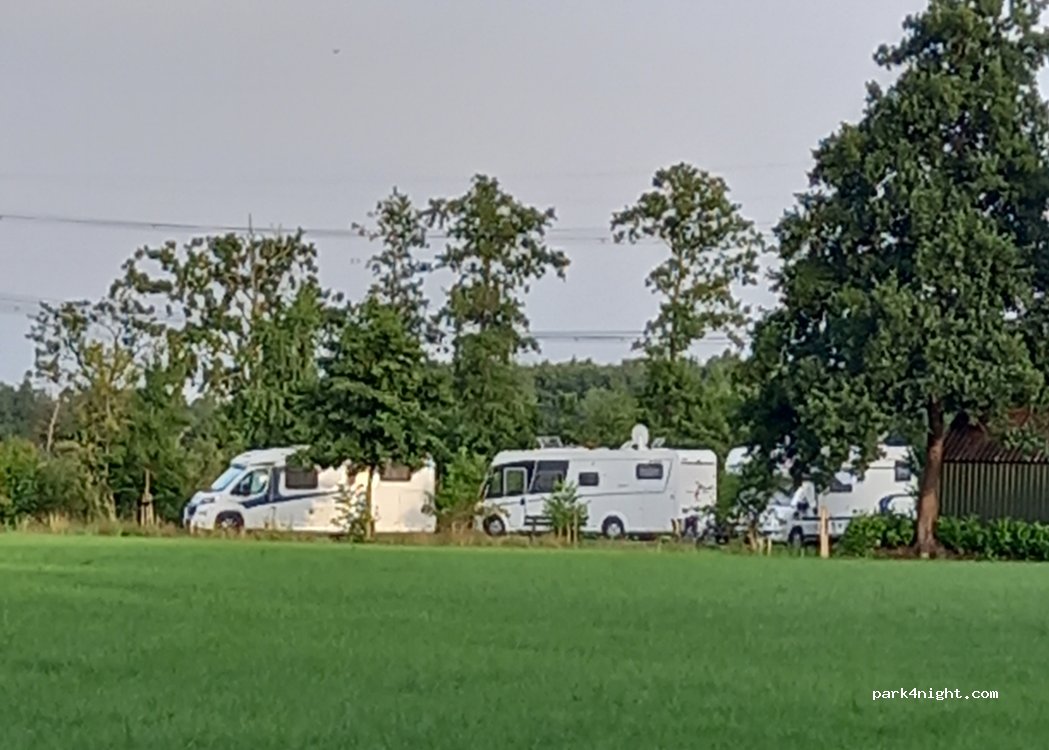 Camperplaats de kleine Molenpolder Grootegast — foto 5