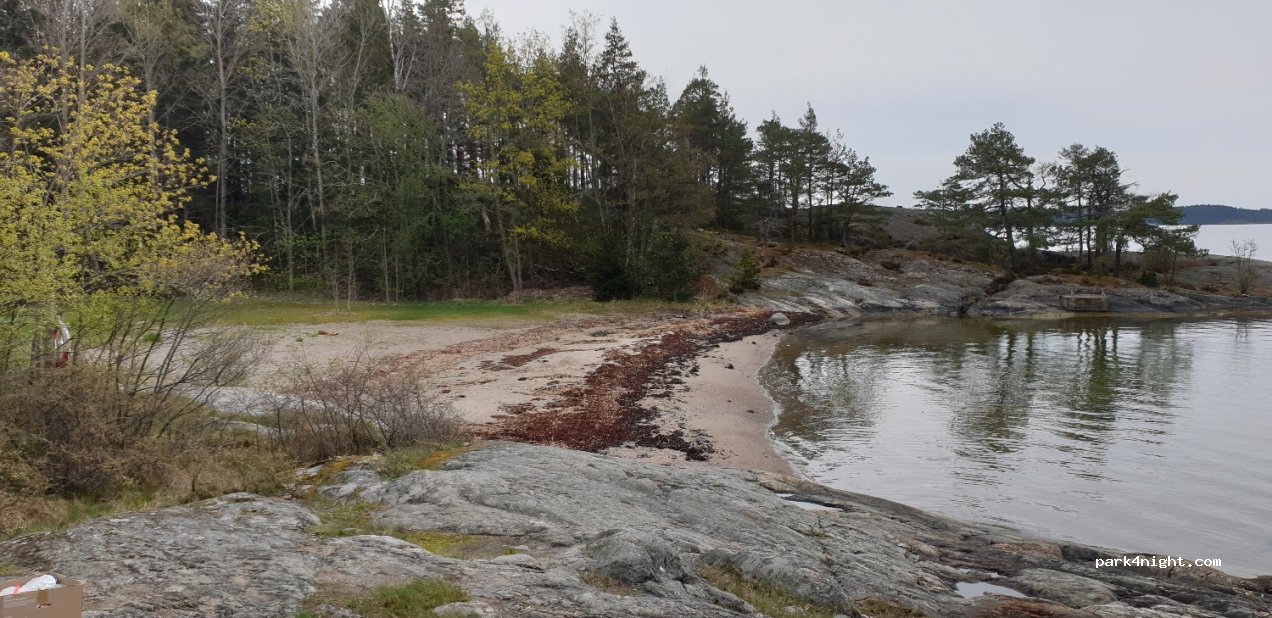 (611 76) Nävekvarn - Unnamed Road — foto