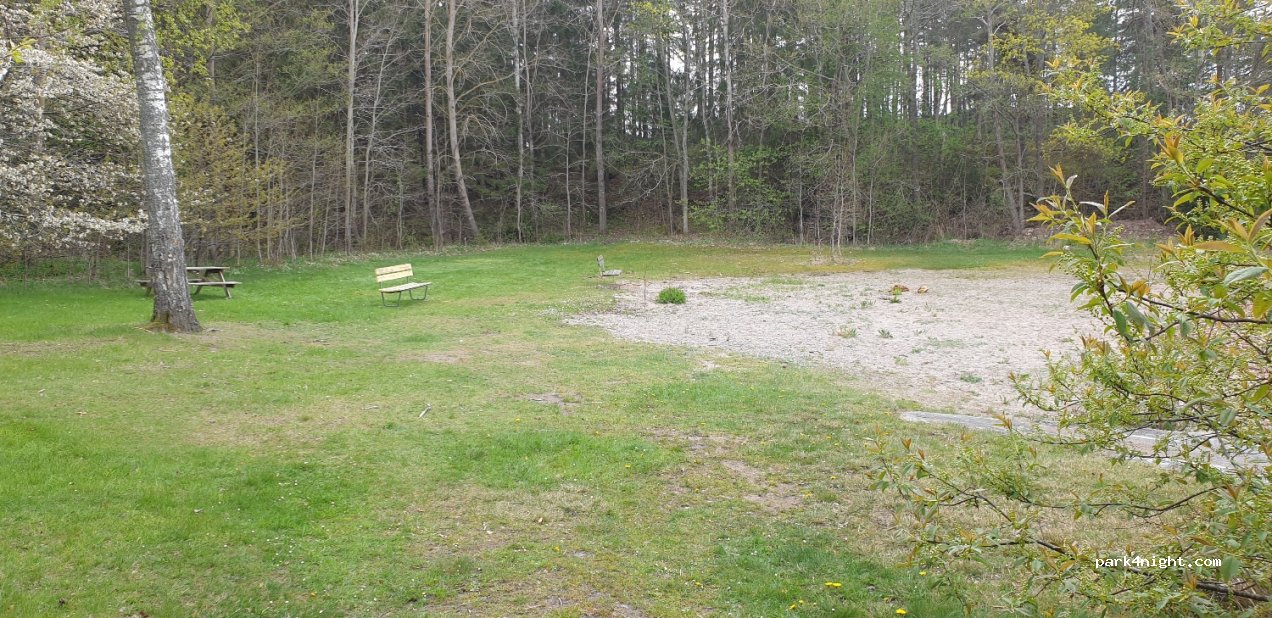 (611 76) Nävekvarn - Unnamed Road — foto 3