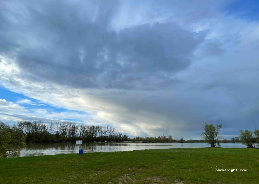 (01570) Feillens - Unnamed Road — foto 3