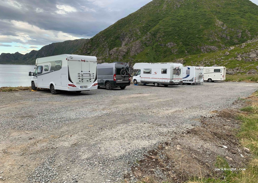 (8430) Nyksund - Ungmaløya 20 — foto