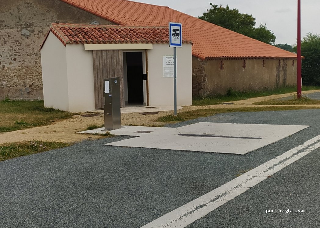 Aire de camping-car Les Quatre Saisons de Chanverrie — foto