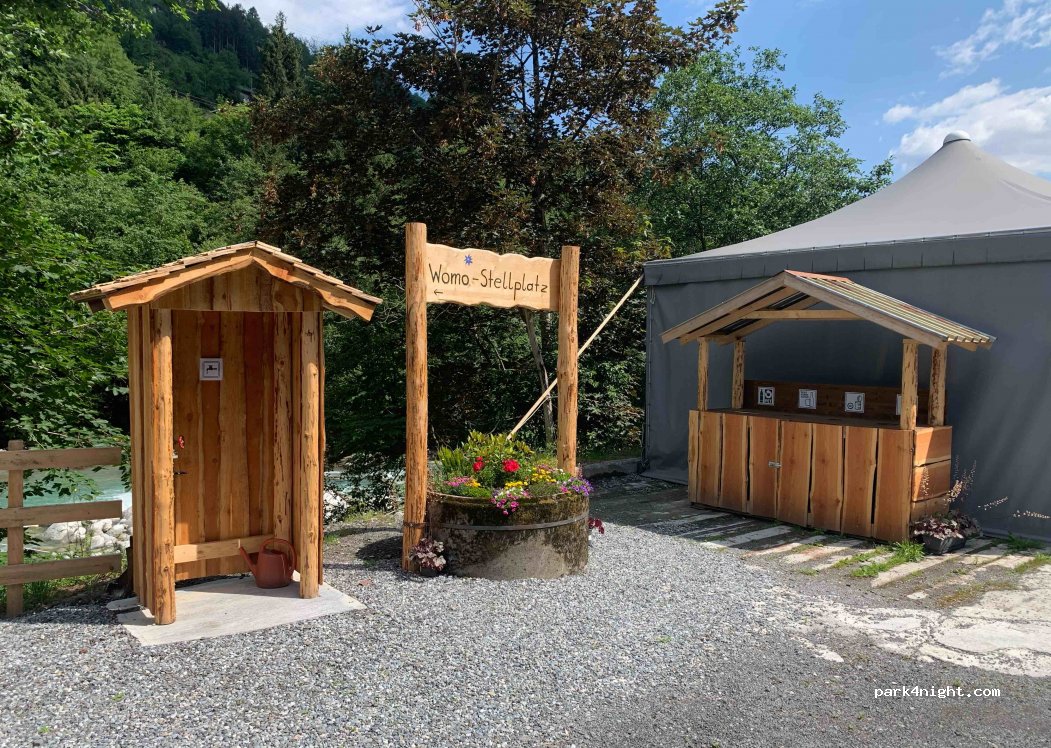 Stellplatz an der Reuss — foto