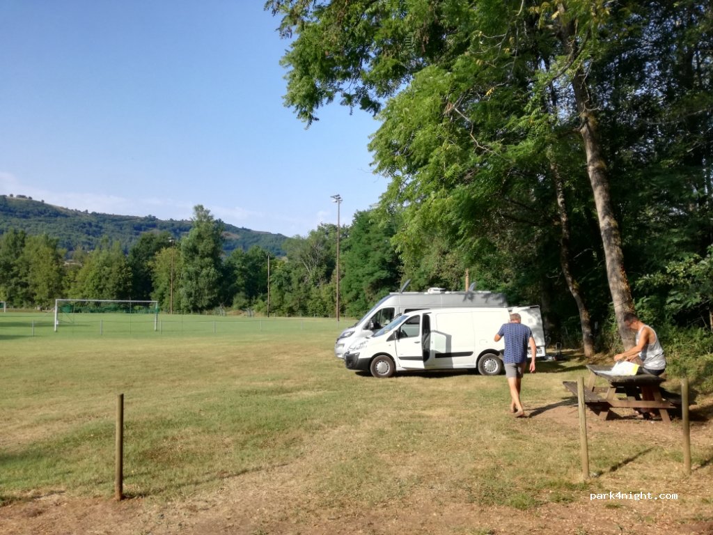 (12330) Pruines - Mouret — foto 2