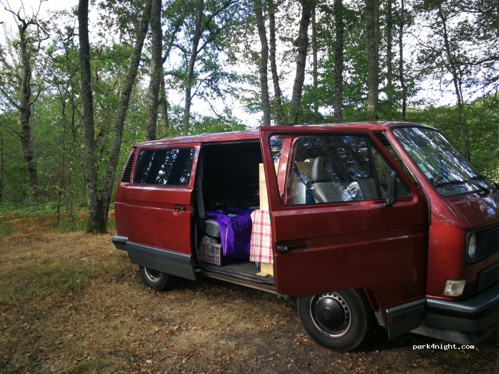 (23220) Champsanglard - 28 Chambon — foto