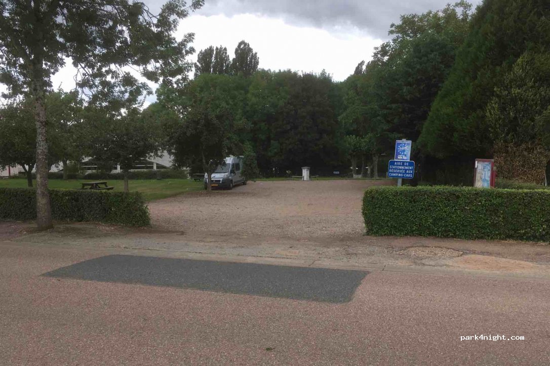 (58270) Saint-Benin-d'Azy - 1 Rue Henri Barbusse — foto