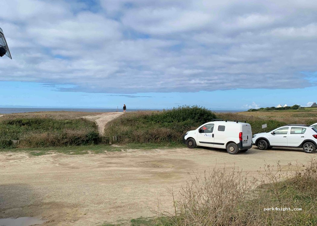 (29770) Esquibien - Unnamed Road — foto