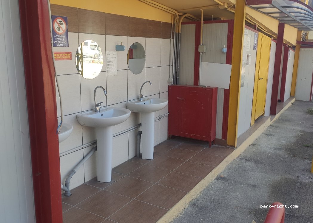 Area di sosta La boutique del campeggiatore s.r.l. — foto 3