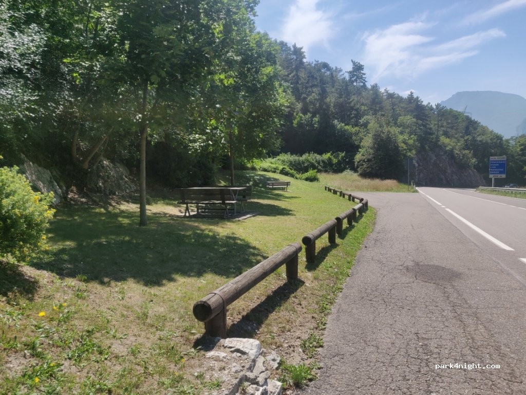 (38070) Vezzano - Via Nazionale — foto