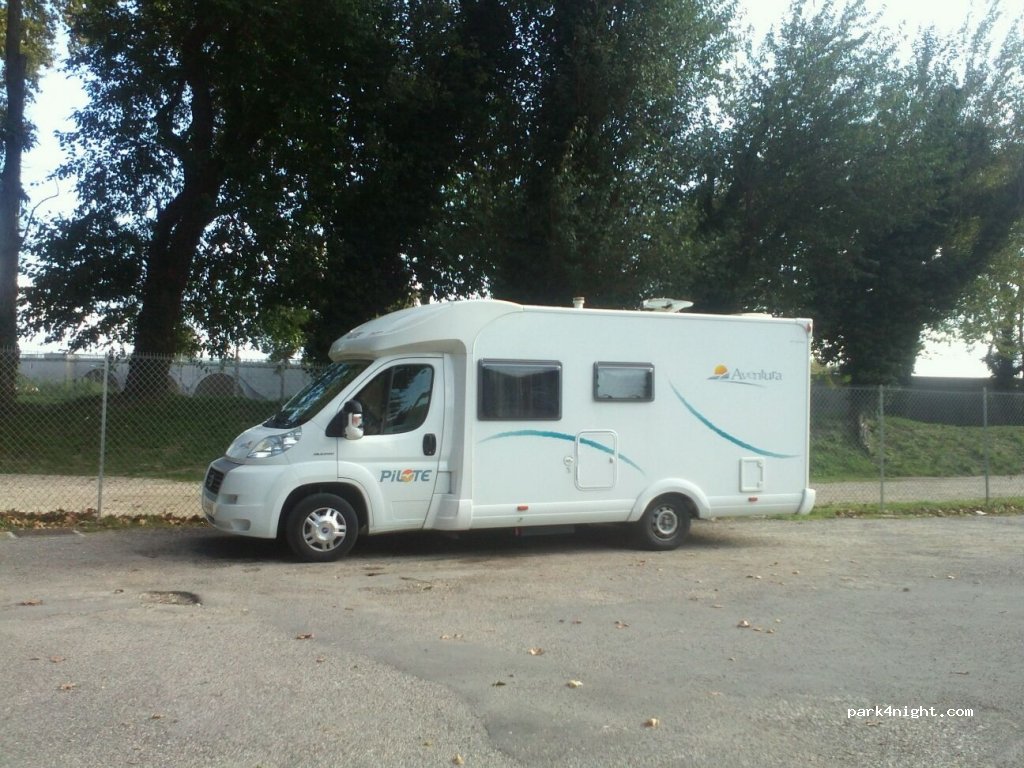 (84000) Avignon - 9 Route de la Barthelasse — foto