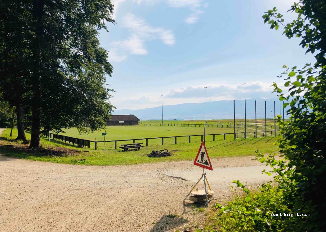 (2056) Dombresson - Unnamed Road — foto