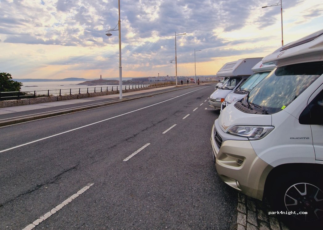 (15011) La Coruña - Avenida Fernando Suárez García — foto 2
