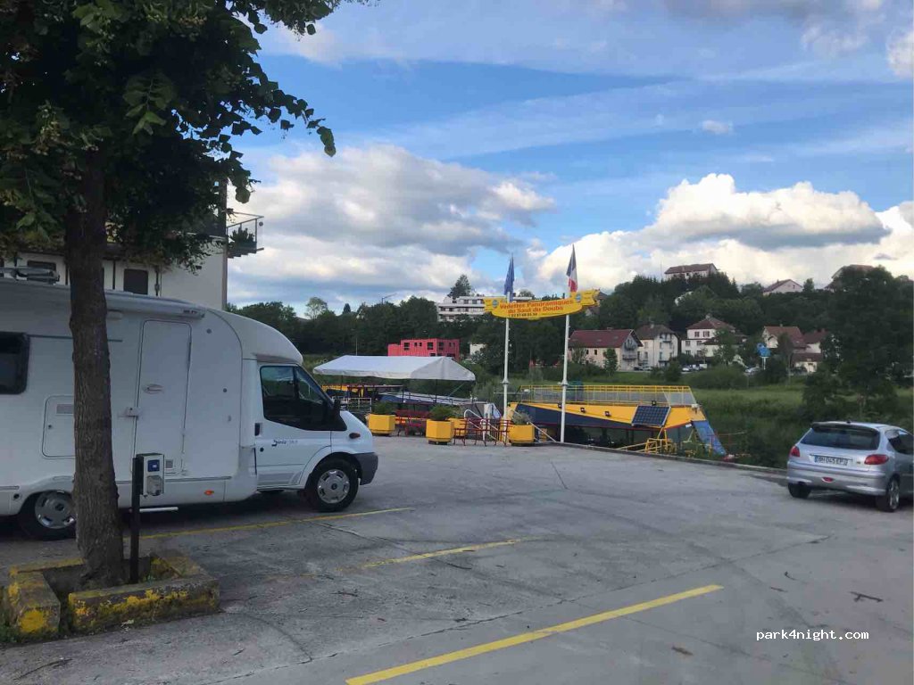 (25130) Villers-le-Lac - 2 place Maxime Cupillard — foto 3