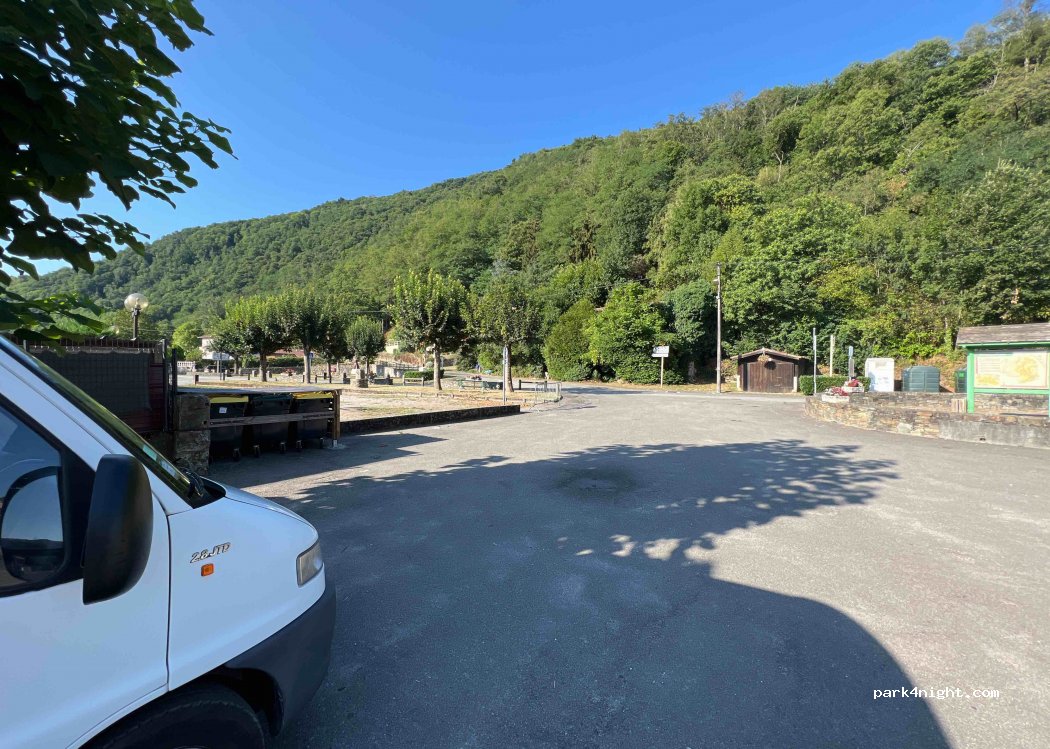 (09000) Prayols - 6 Place de la Mairie — foto 3