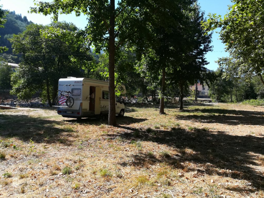 (3330) Góis - 77 N2 — foto