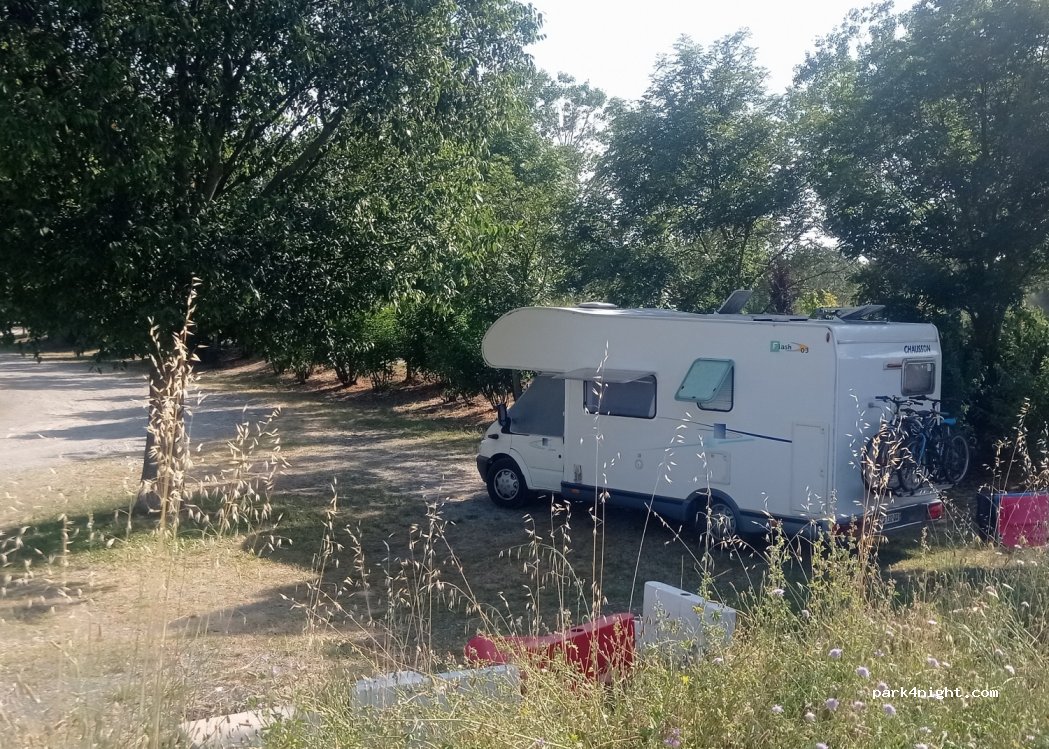 Parking Buissonnades — foto 3