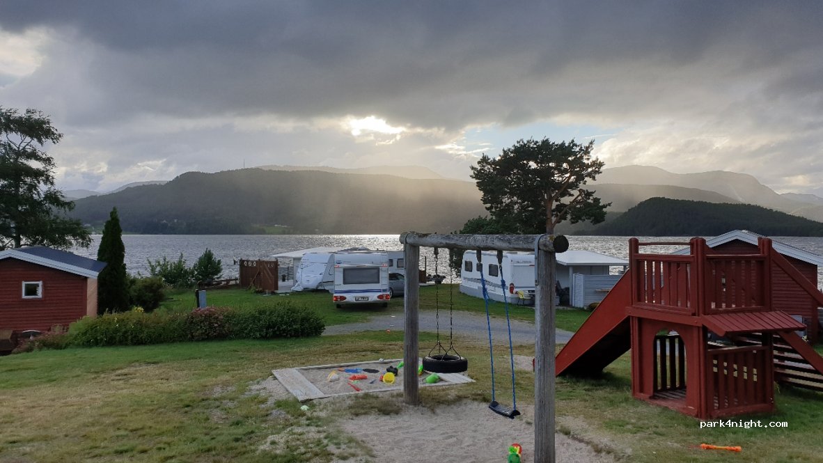 Kyrkjeneset Camping — foto