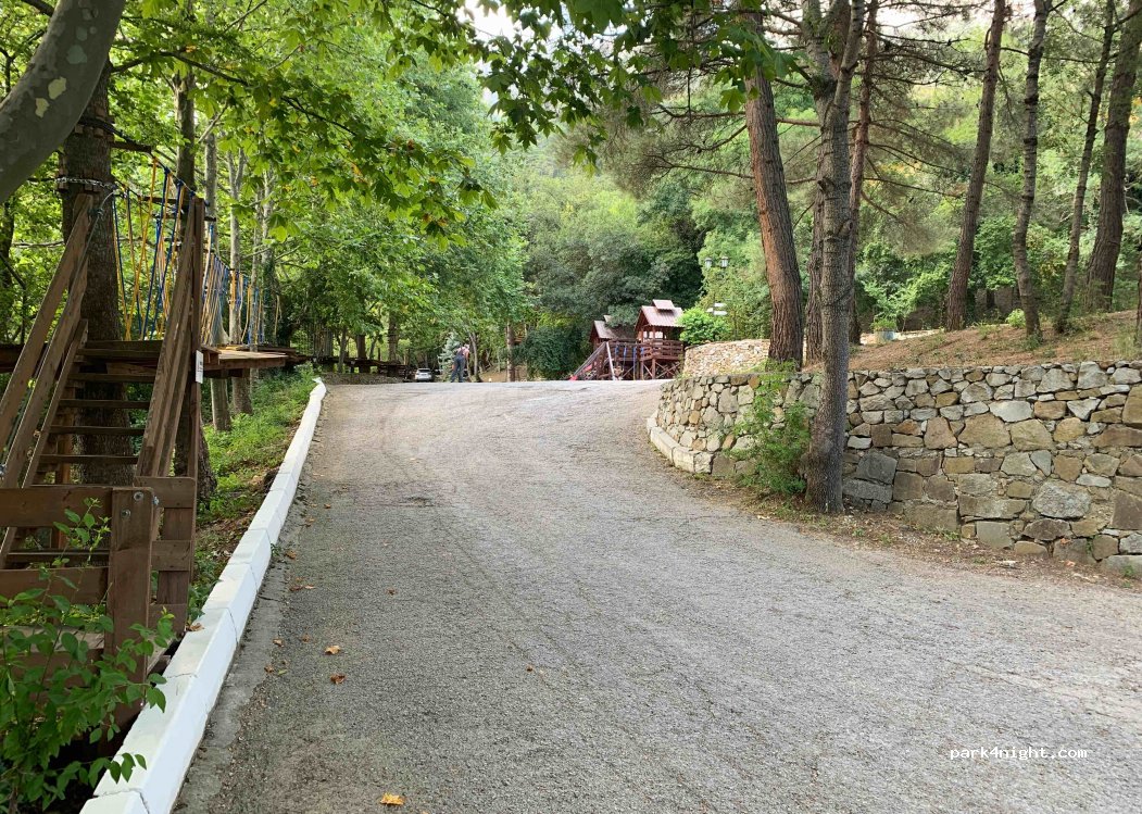 () Yalta - Ulytsa Kyrova — foto 2